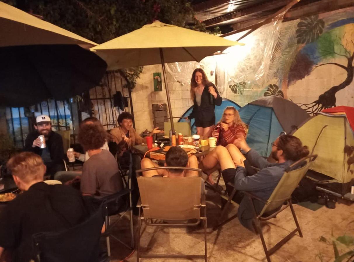 La Gaceta Camping Hotel Antigua Eksteriør billede